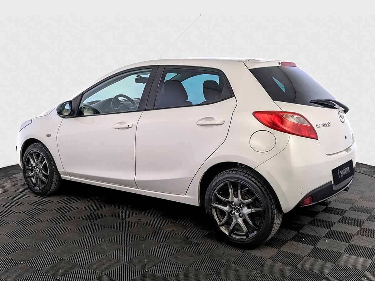 Mazda 2