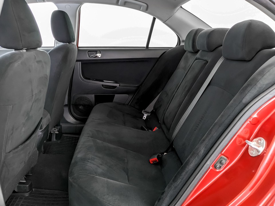 Mitsubishi Lancer