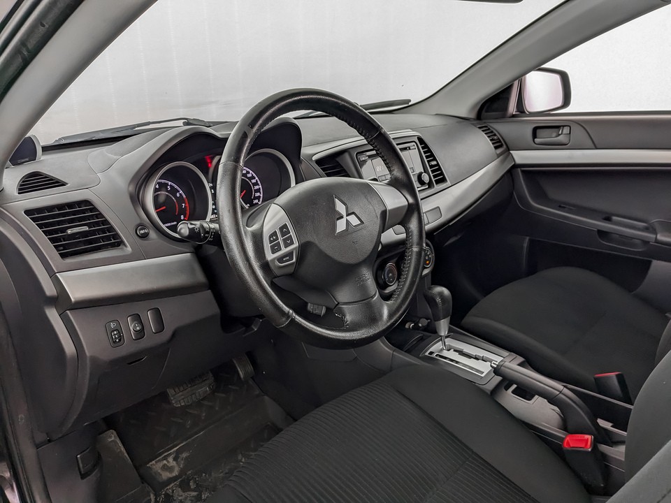 Mitsubishi Lancer