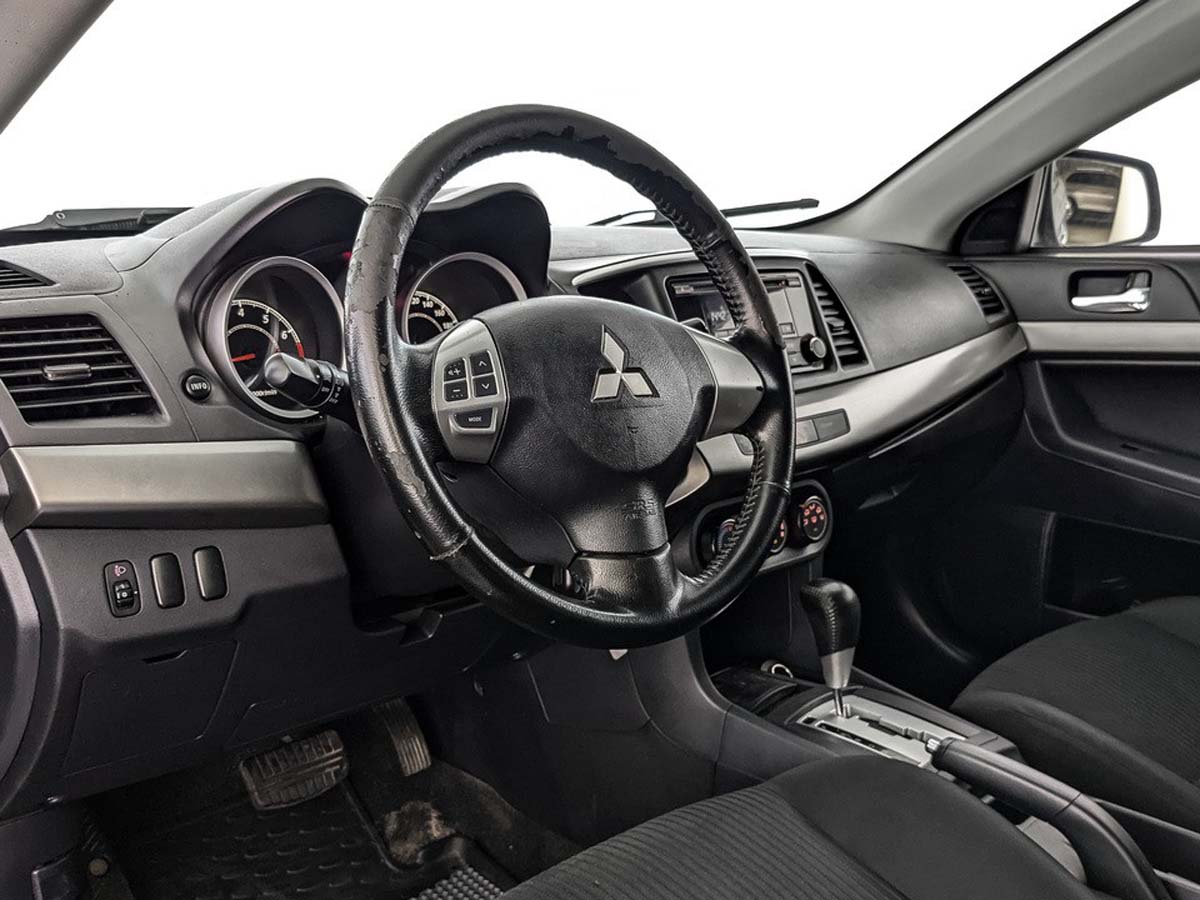 Mitsubishi Lancer