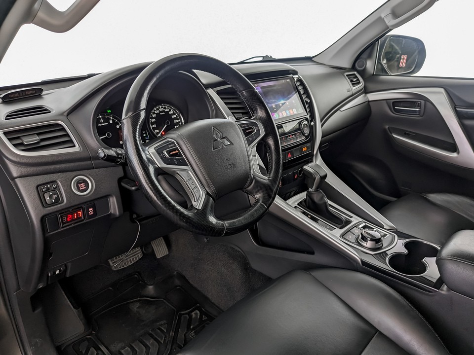 Mitsubishi Pajero Sport