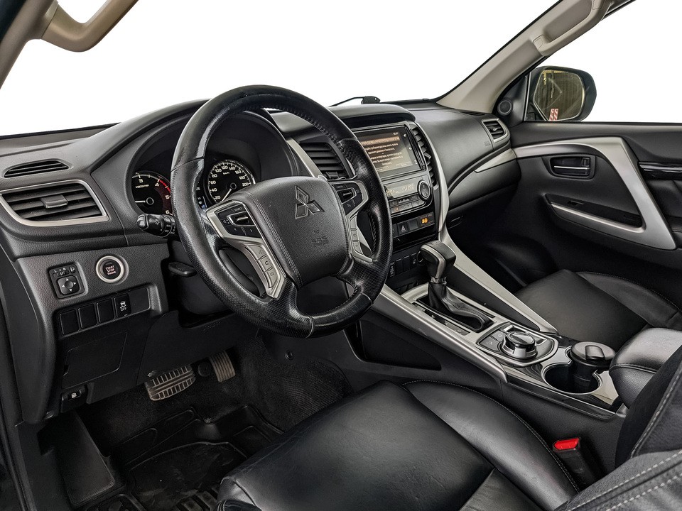 Mitsubishi Pajero Sport