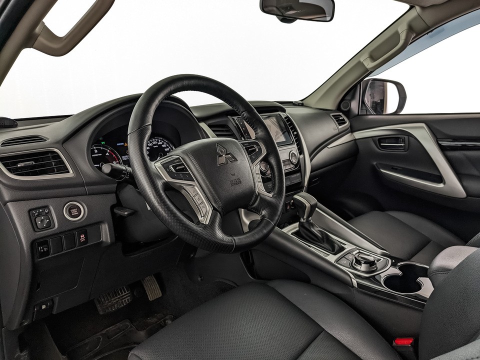 Mitsubishi Pajero Sport
