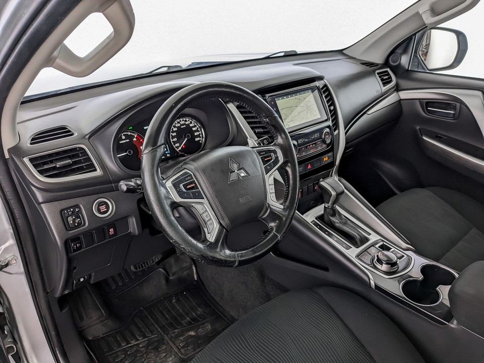 Mitsubishi Pajero Sport