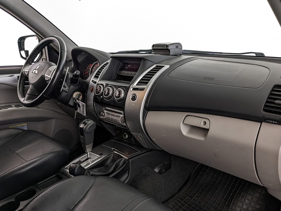 Mitsubishi Pajero Sport