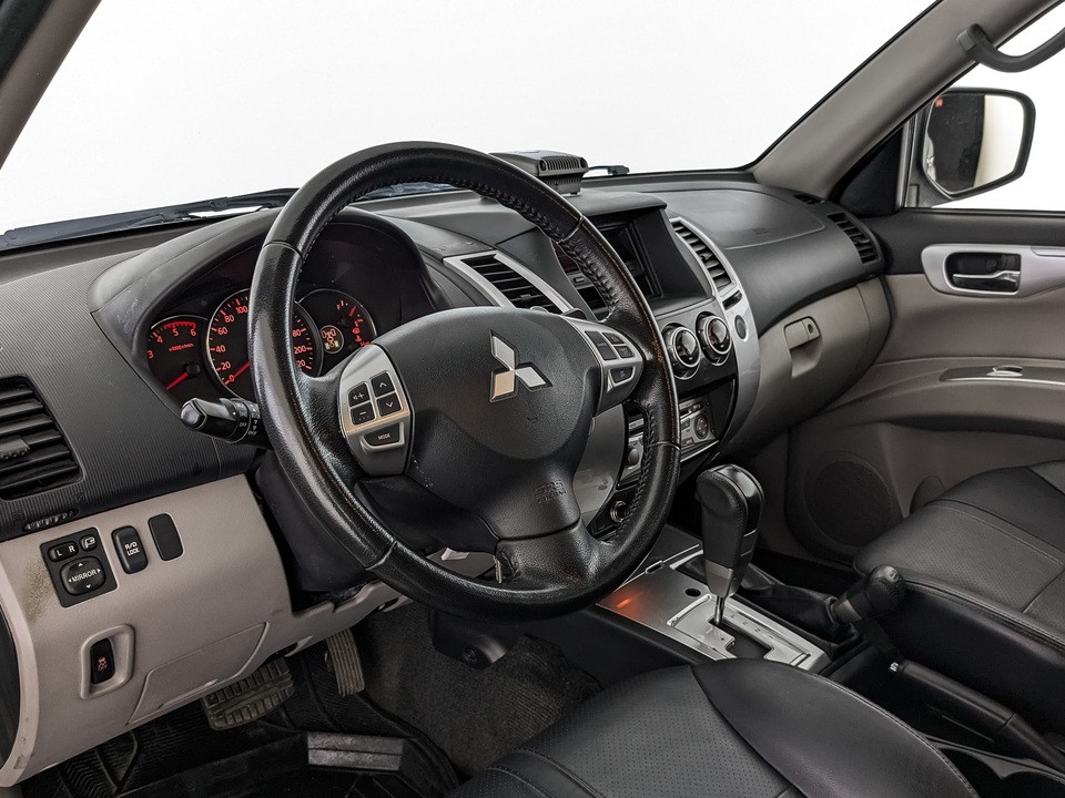 Mitsubishi Pajero Sport