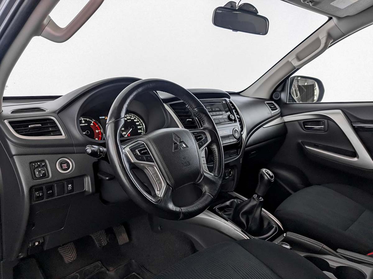 Mitsubishi Pajero Sport