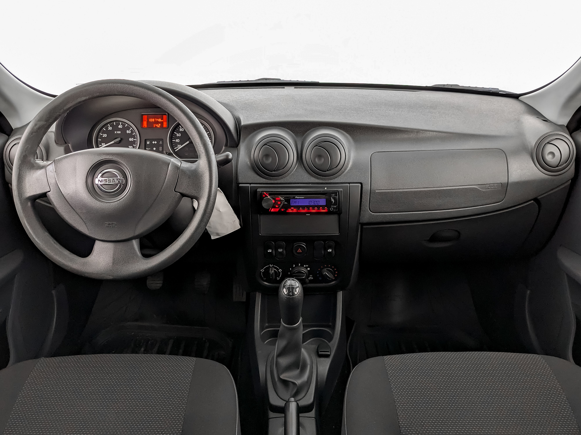 Nissan Almera