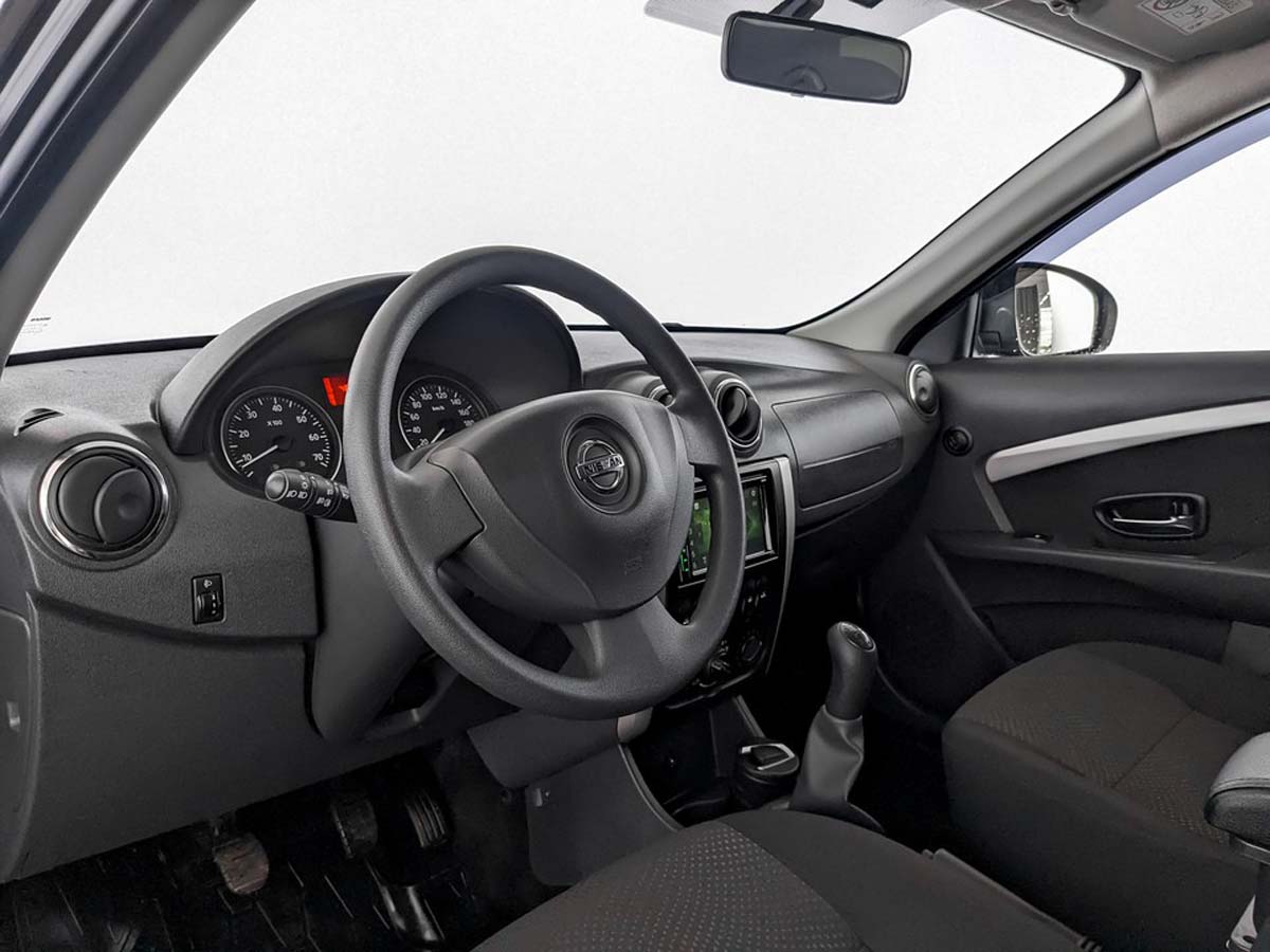 Nissan Almera
