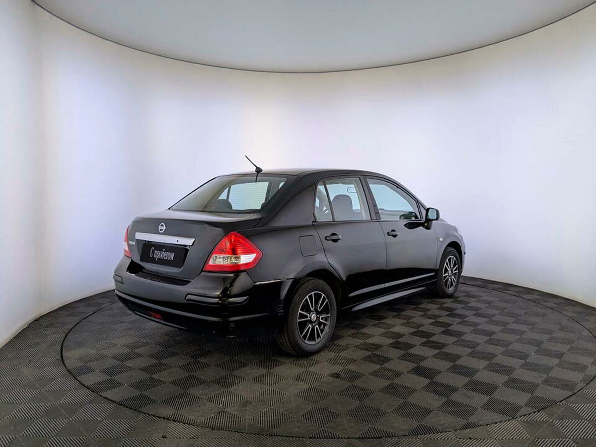 Nissan Tiida