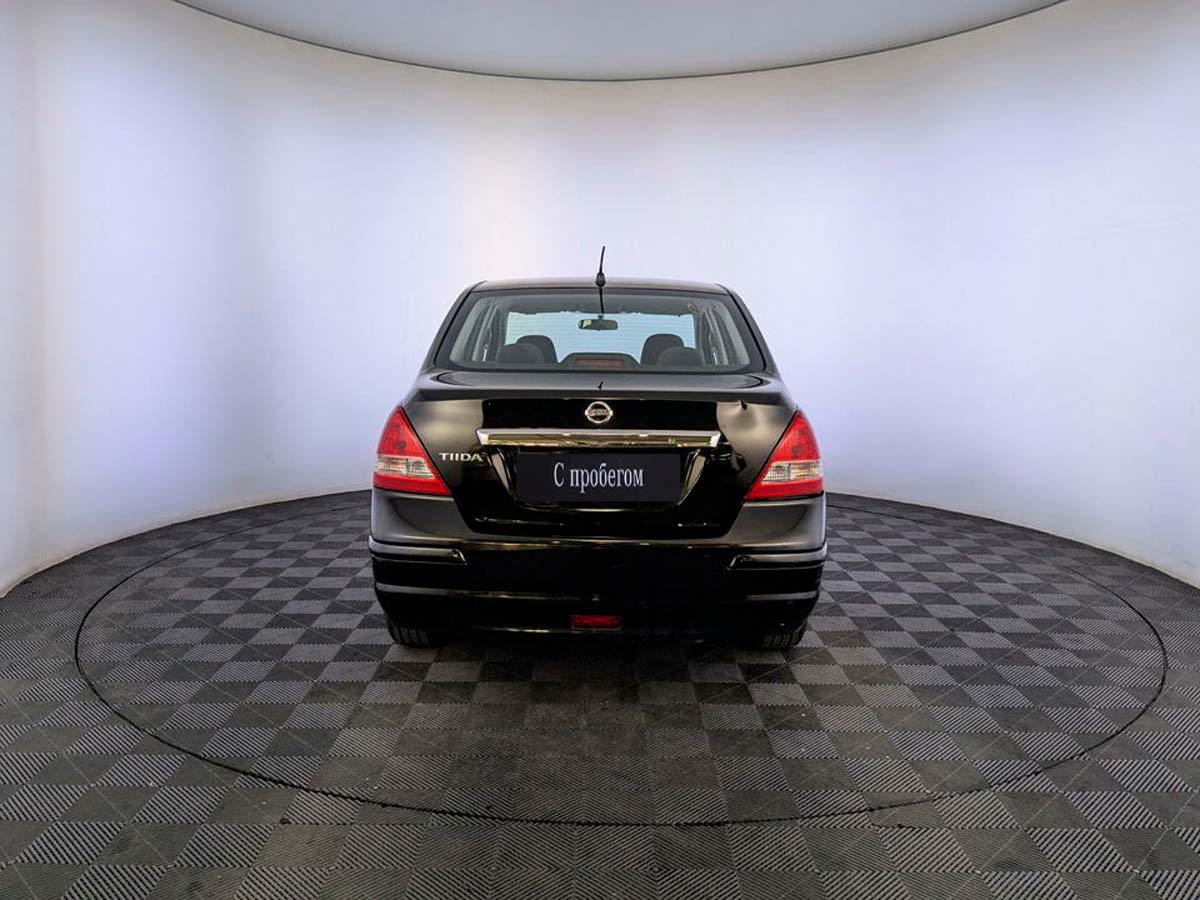 Nissan Tiida