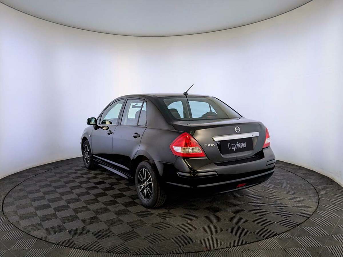 Nissan Tiida