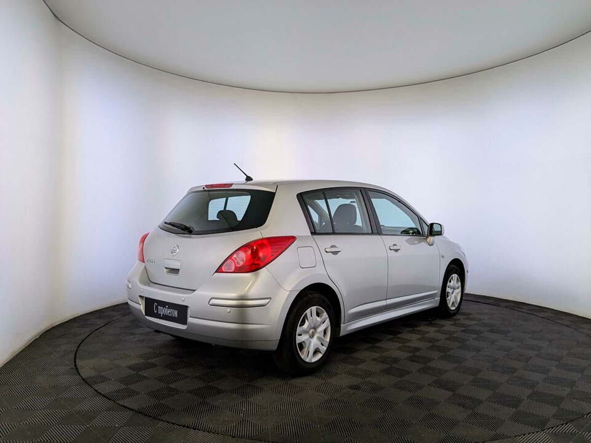 Nissan Tiida