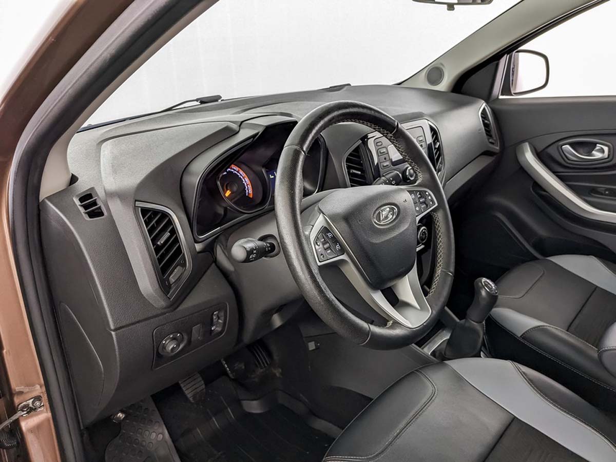 Lada XRAY