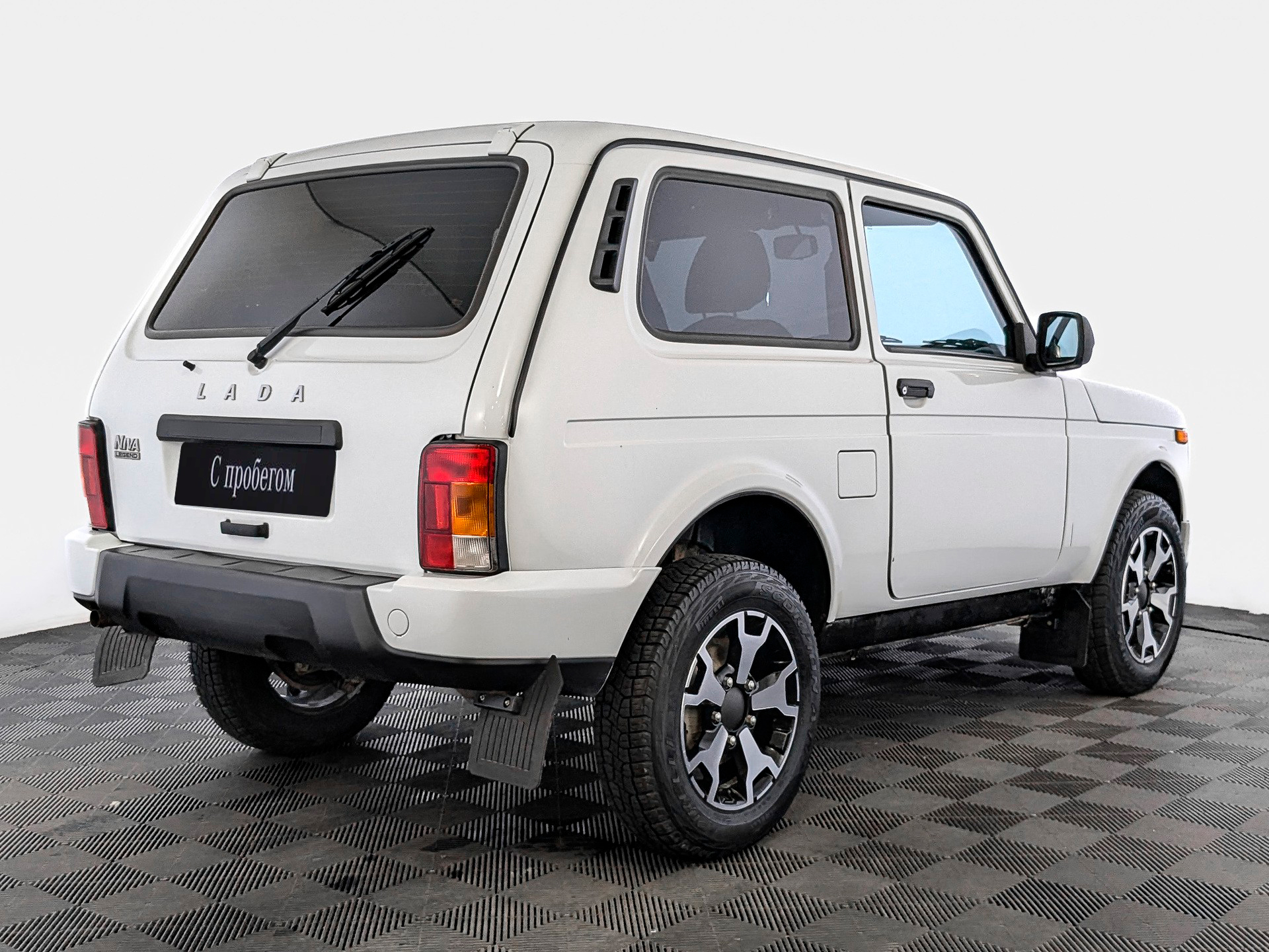 Lada Niva Legend
