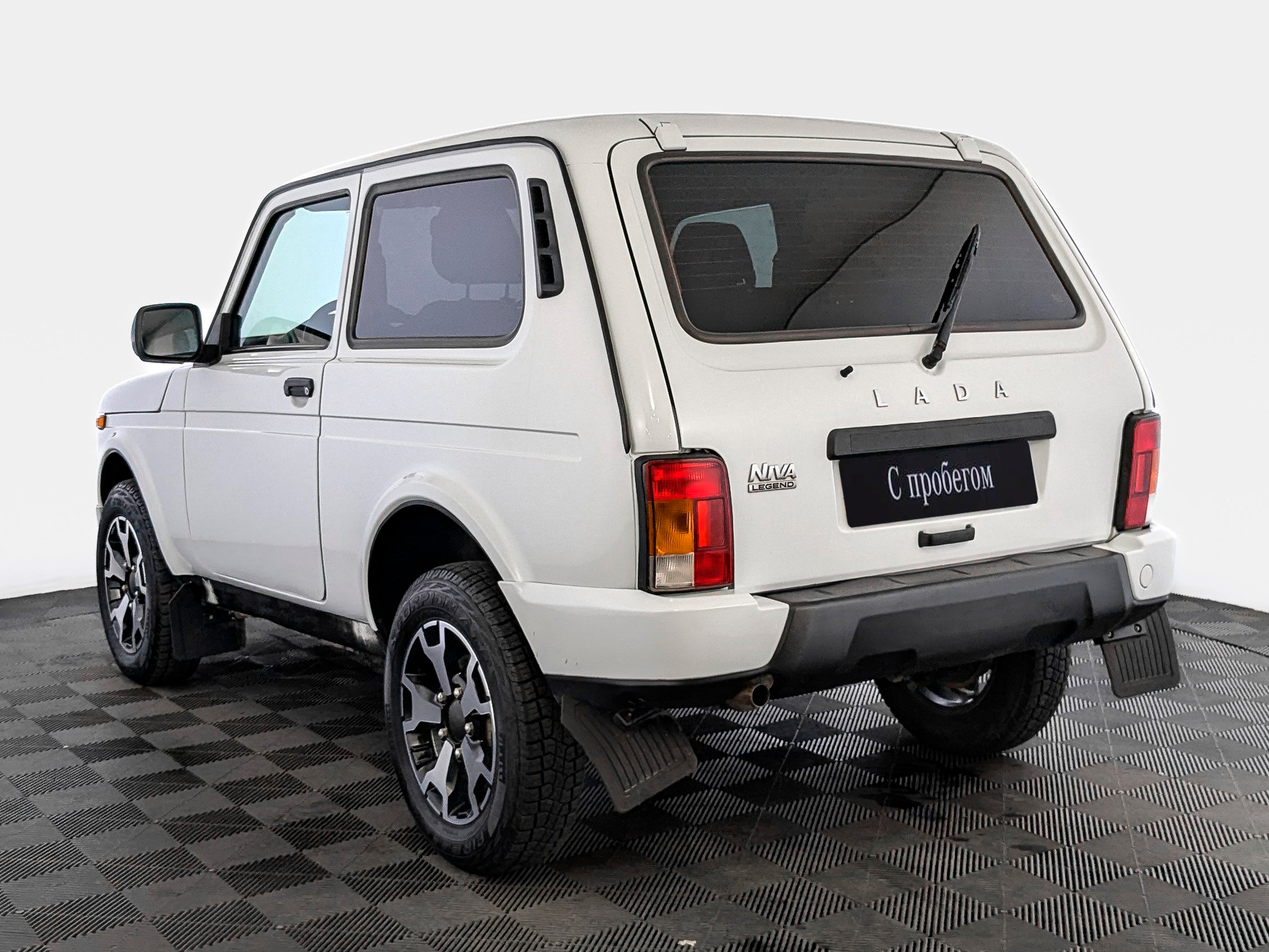 Lada Niva Legend