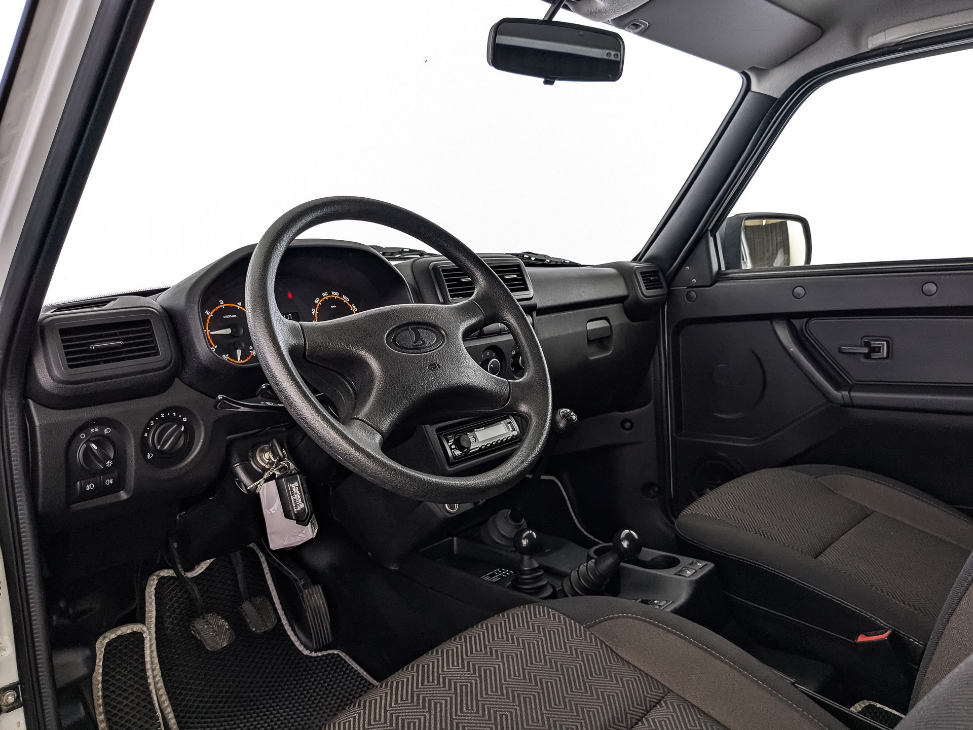 Lada Niva Legend