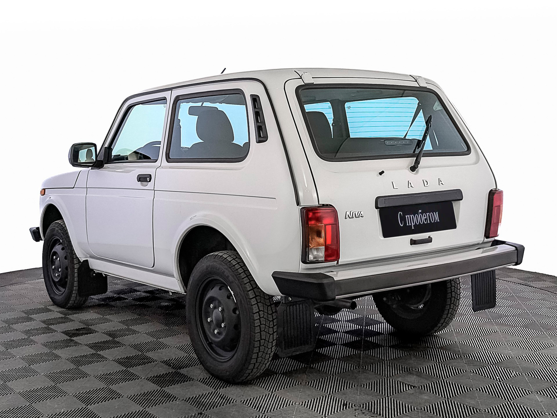 Lada Niva Legend
