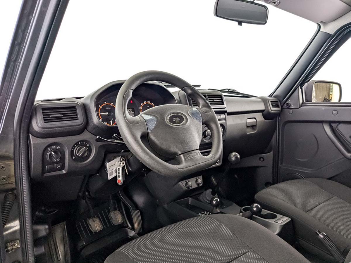 Lada Niva Legend