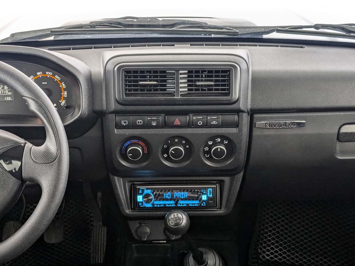 Lada Niva Legend