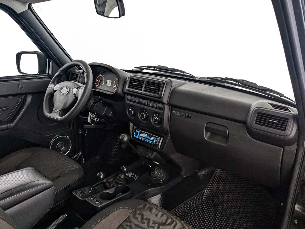 Lada Niva Legend
