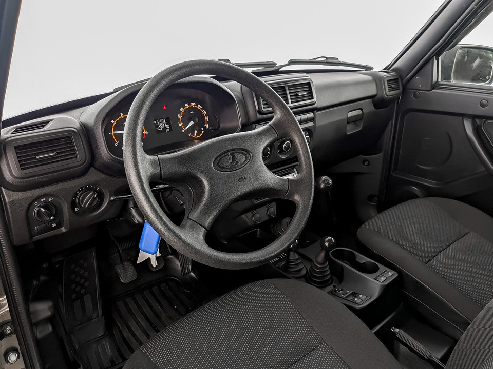 Lada Niva Legend