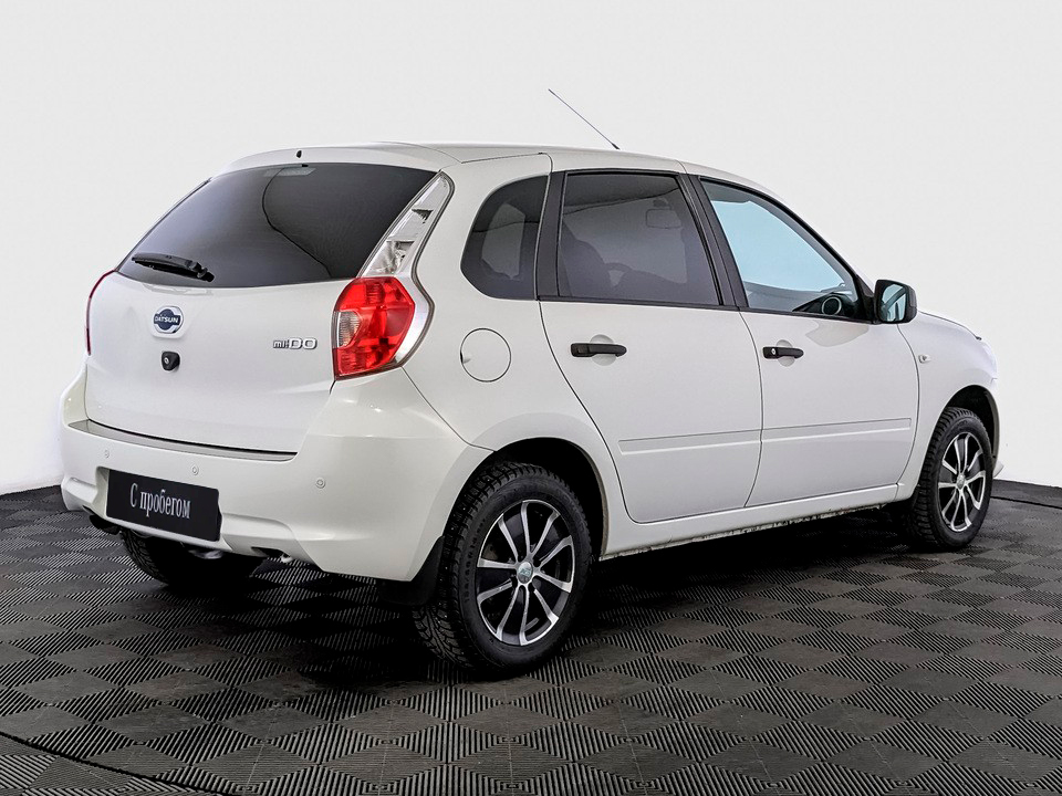 Datsun mi-Do
