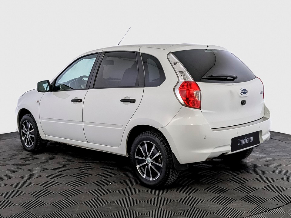 Datsun mi-Do